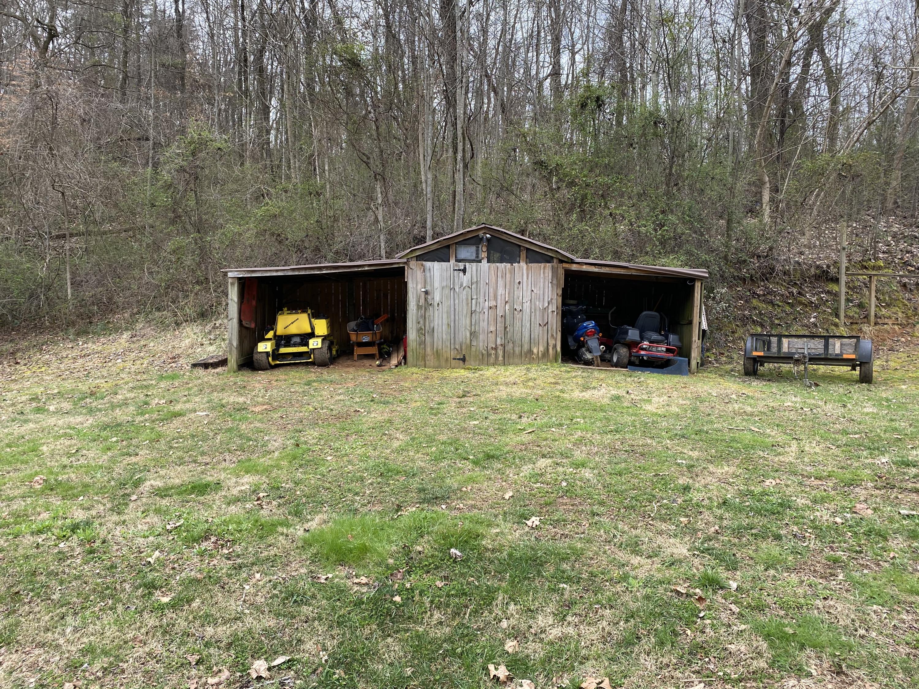 221 Sallings Road Luttrell, TN 37779 - Photo 6 of 25 28270D16-D639-49CF-8108-2F87F8E278FF
