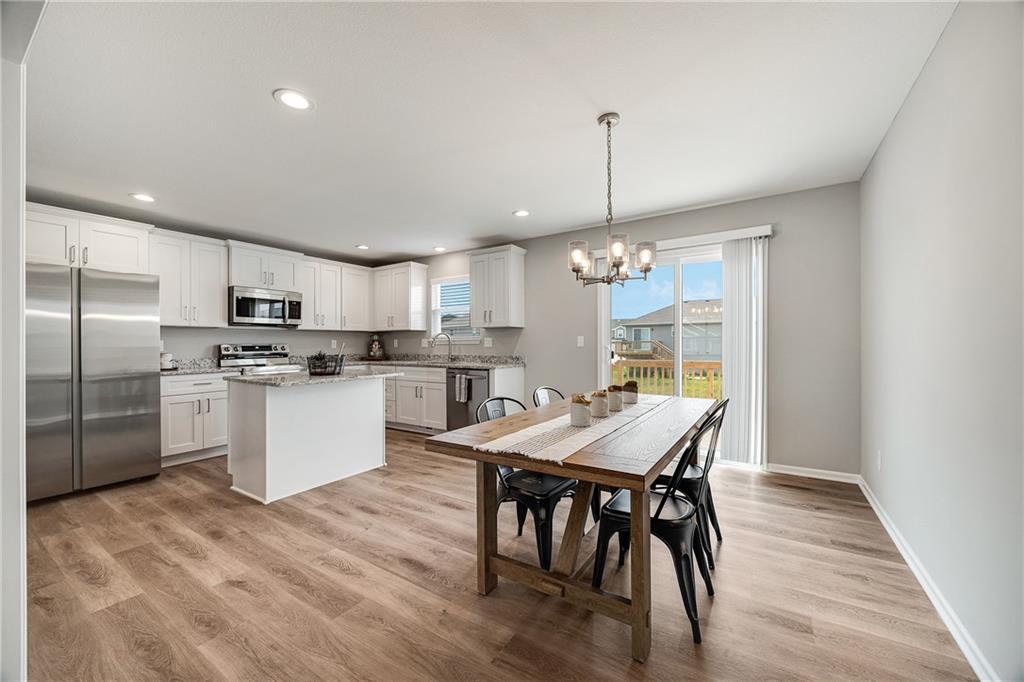 609 Foxglove Lane Raymore, MO 64083 - Photo 10 of 36