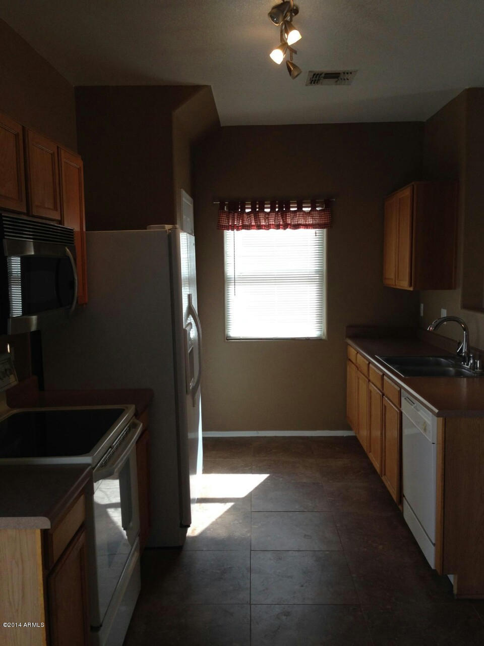13222 West Redfield Road Surprise, AZ 85379 - Photo 6 of 24 kitchen 2