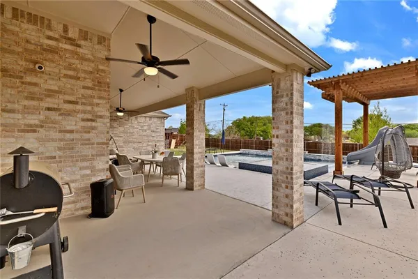 $879,900 | 330 Penrose Drive, Ovilla, TX 75154