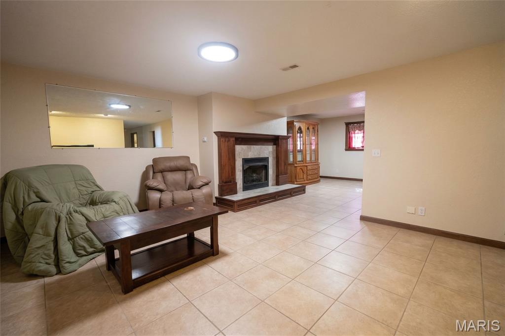 101 South Harris Street Staunton, IL 62088 - Photo 17 of 35