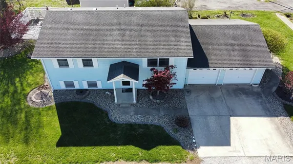 $229,000 | 101 South Harris Street, Staunton, IL 62088