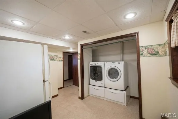 $229,000 | 101 South Harris Street, Staunton, IL 62088