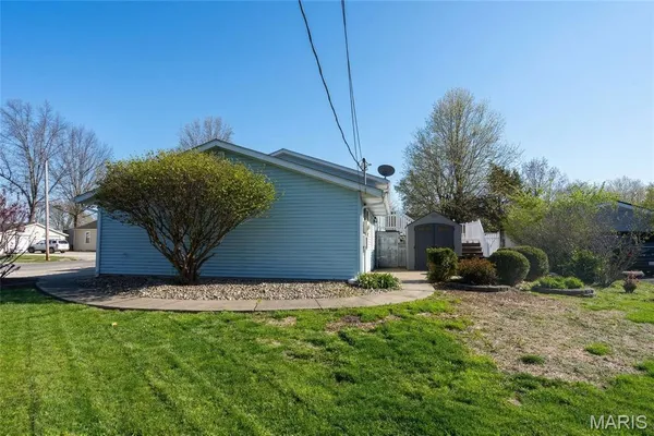 $229,000 | 101 South Harris Street, Staunton, IL 62088