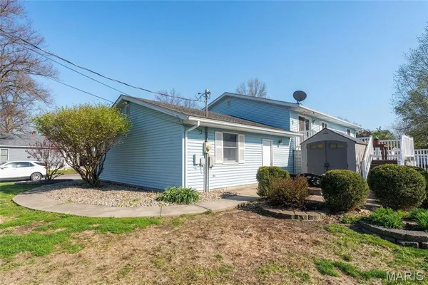 $229,000 | 101 South Harris Street, Staunton, IL 62088