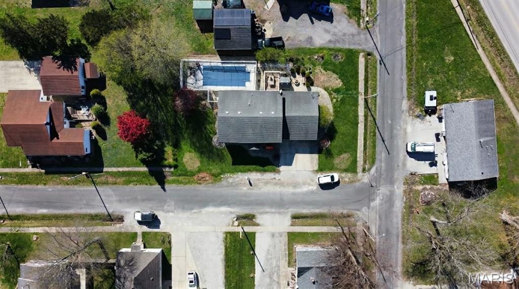 101 South Harris Street Staunton, IL 62088 - Photo 4 of 35
