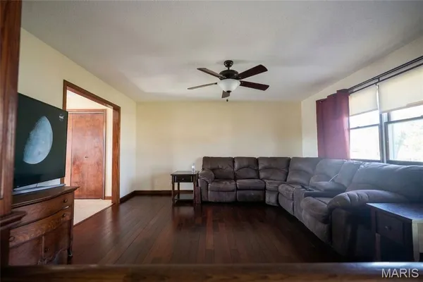 $229,000 | 101 South Harris Street, Staunton, IL 62088