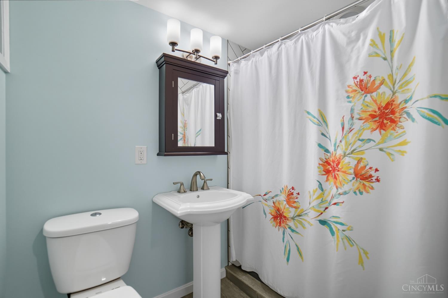 5807 Montgomery Road Cincinnati, OH 45212 - Photo 35 of 42 Gallery Image 35