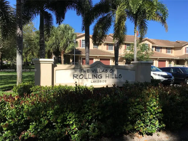 $3,200 | 3338 Lakeside Drive, Unit 50, Davie, FL 33328