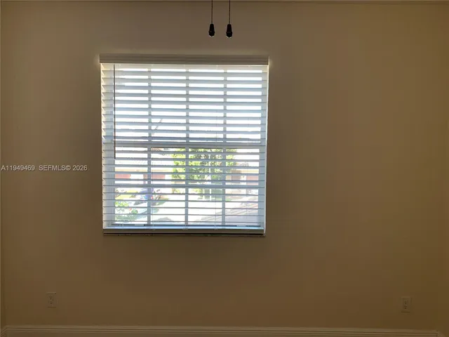 $3,200 | 3338 Lakeside Drive, Unit 50, Davie, FL 33328