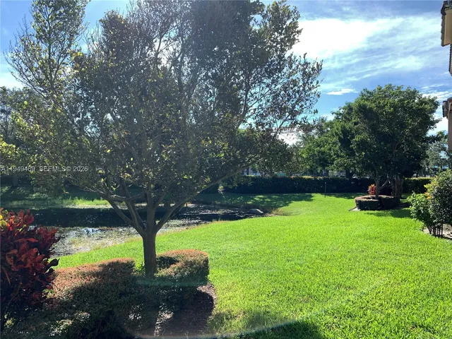 $3,200 | 3338 Lakeside Drive, Unit 50, Davie, FL 33328