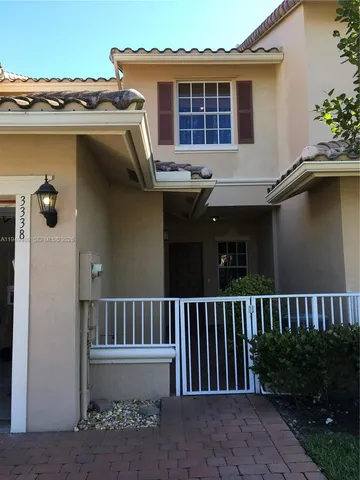 $3,200 | 3338 Lakeside Drive, Unit 50, Davie, FL 33328