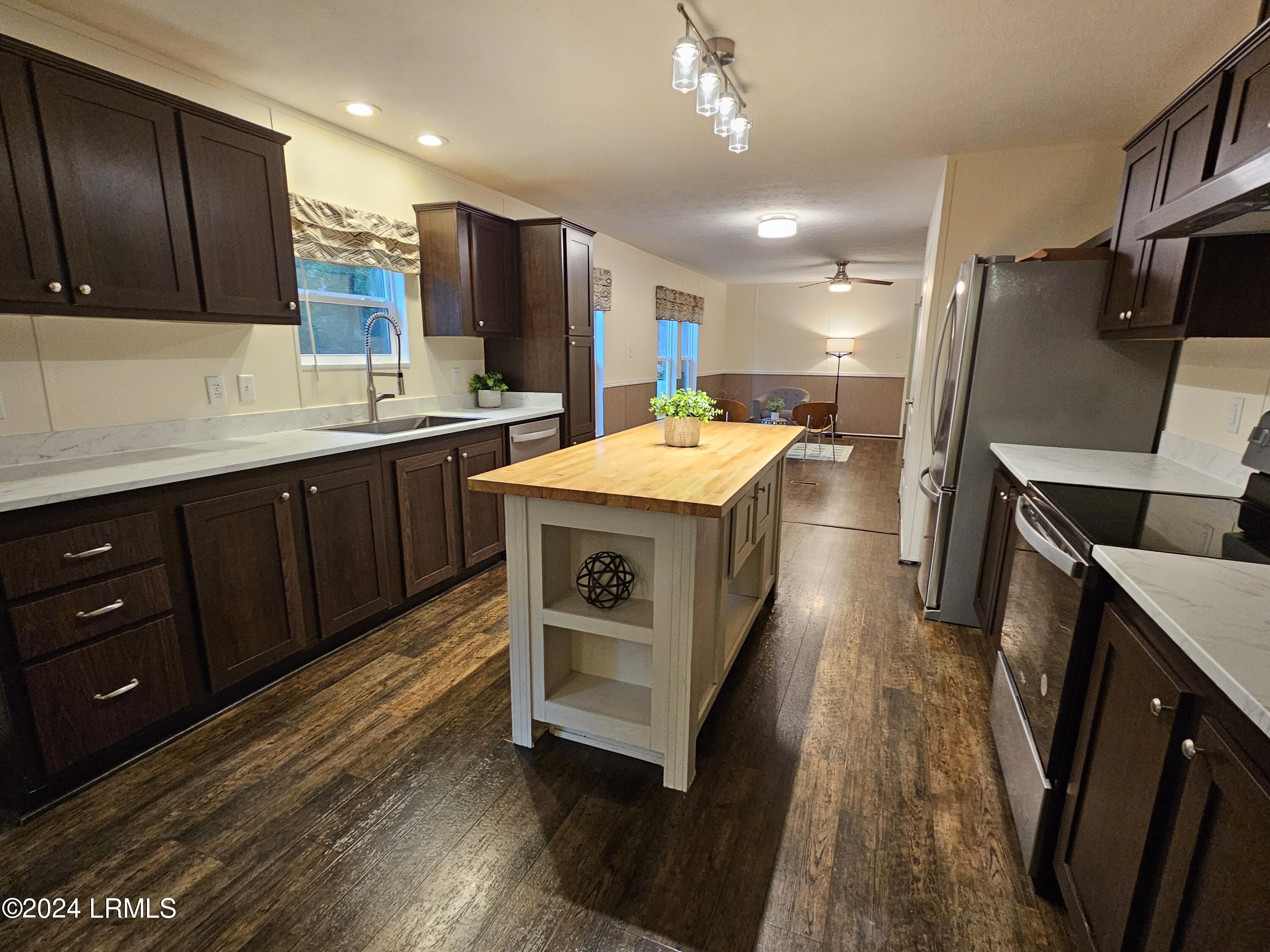 73 Seaside Road St. Helena Island, SC 29920 - Photo 1 of 40 b Kitchen