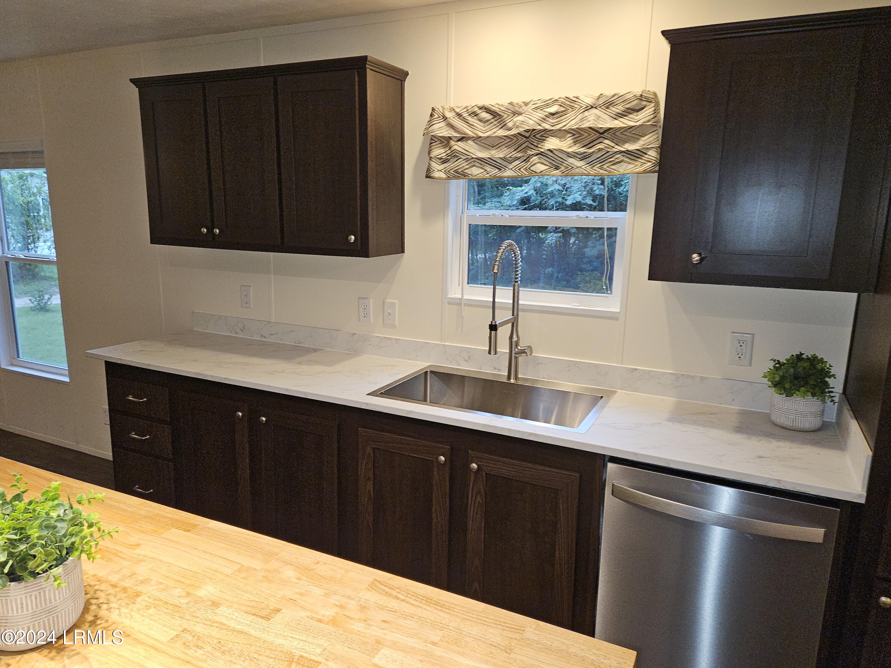 73 Seaside Road St. Helena Island, SC 29920 - Photo 19 of 40 k Kitchen 5