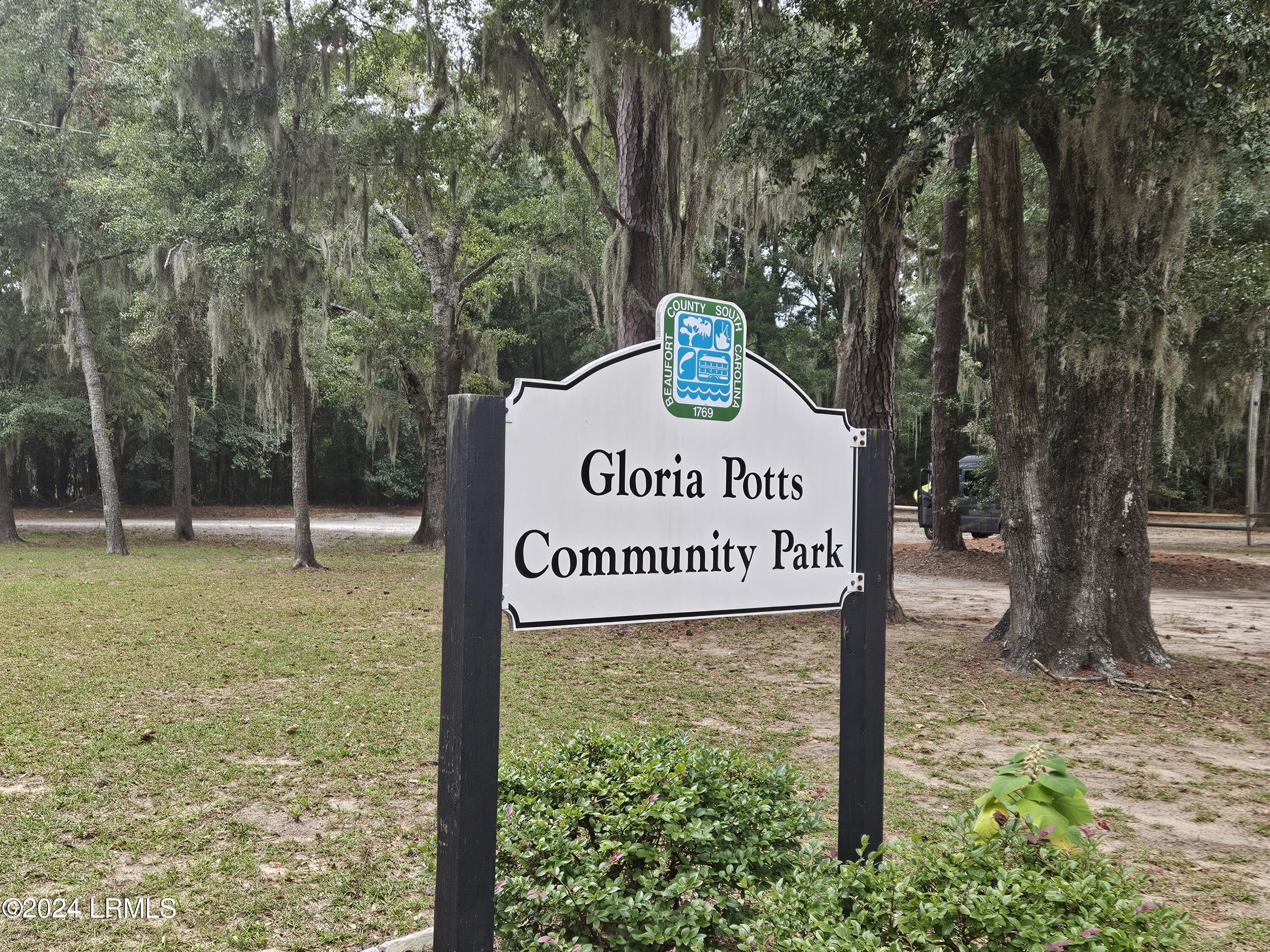 73 Seaside Road St. Helena Island, SC 29920 - Photo 35 of 40 u Gloria Potts Park