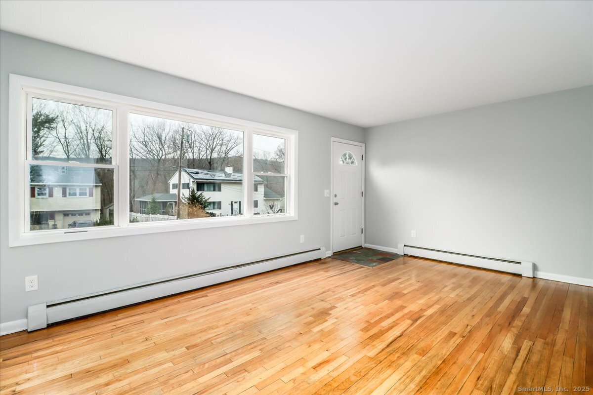 32 Pleasant Street Bethel, CT 06801 - Photo 14 of 29