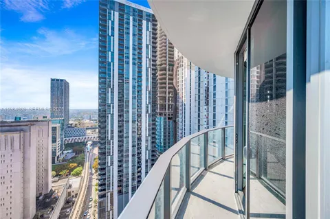 $599,800 | 121 Northeast 5th Street, Unit 3005, Miami, FL 33132