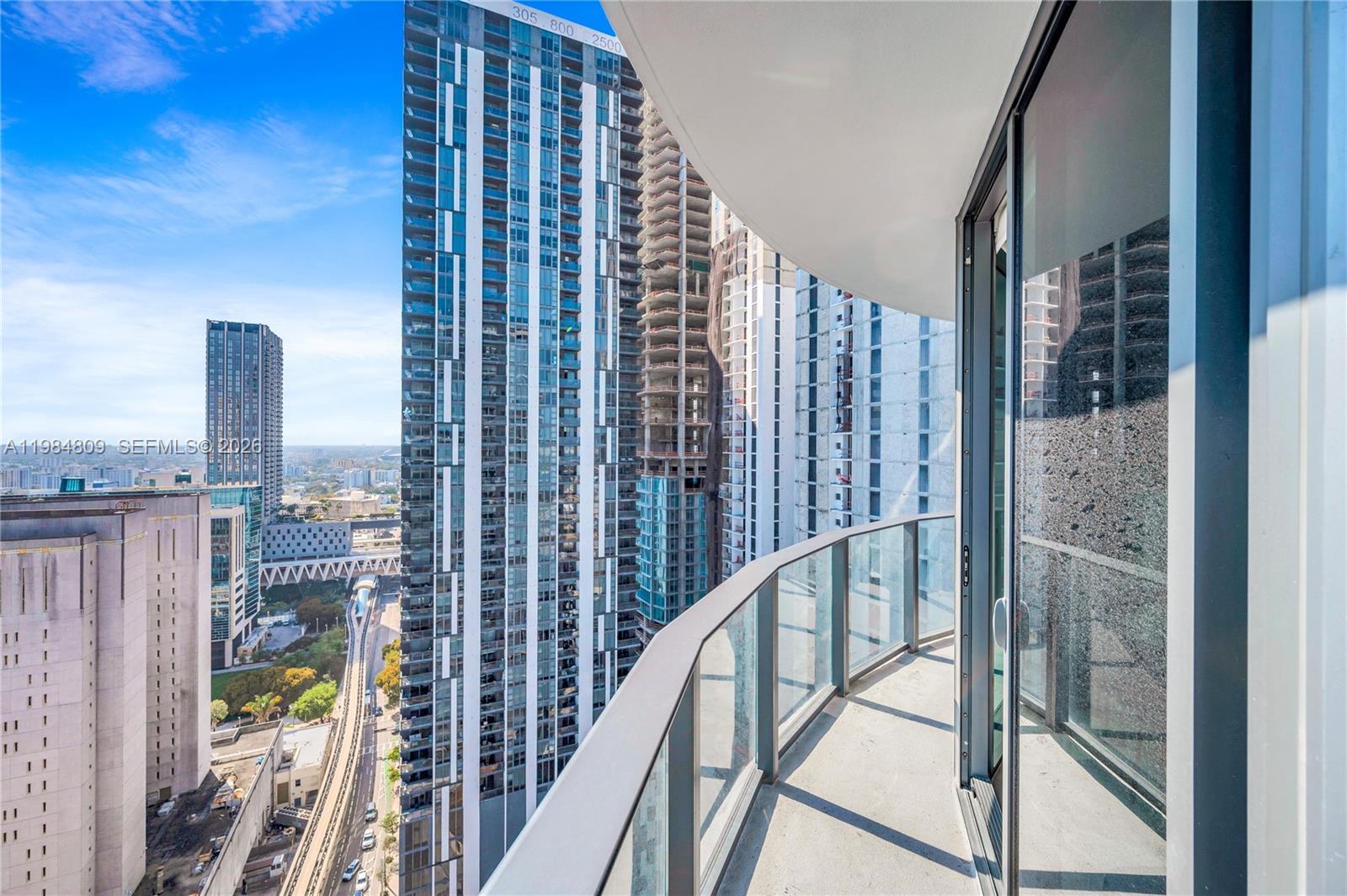 121 Northeast 5th Street, Unit 3005 Miami, FL 33132 - Photo 12 of 18