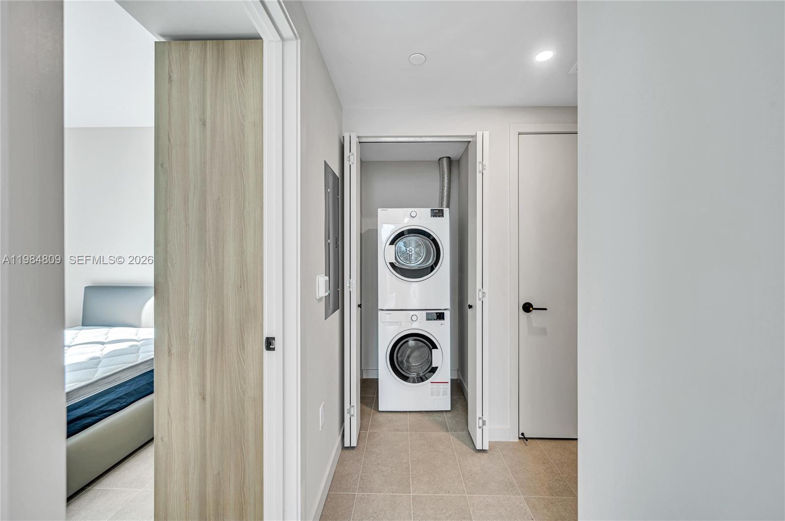 121 Northeast 5th Street, Unit 3005 Miami, FL 33132 - Photo 17 of 18