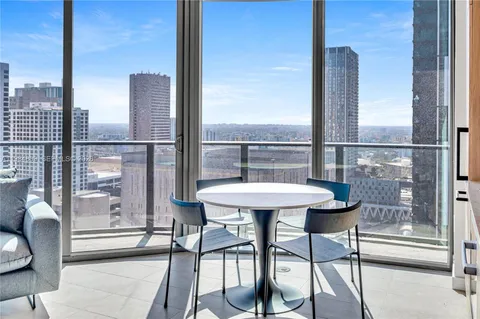 $599,800 | 121 Northeast 5th Street, Unit 3005, Miami, FL 33132