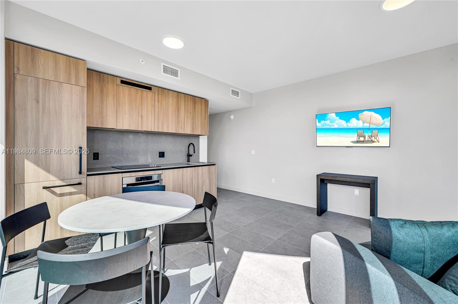 121 Northeast 5th Street, Unit 3005 Miami, FL 33132 - Photo 5 of 18