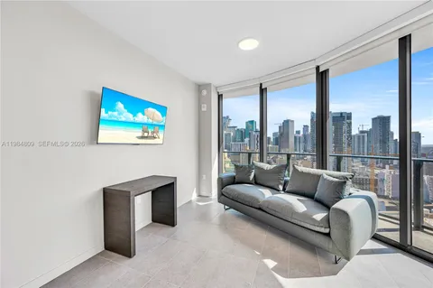 $599,800 | 121 Northeast 5th Street, Unit 3005, Miami, FL 33132