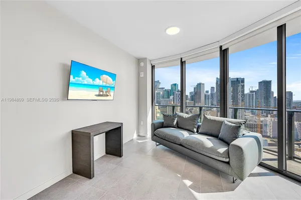 $599,800 | 121 Northeast 5th Street, Unit 3005, Miami, FL 33132