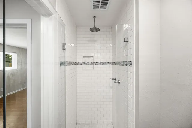 $295,000 | 11427 Hillcroft Avenue, Houston, TX 77035