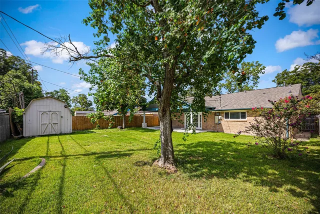 $295,000 | 11427 Hillcroft Avenue, Houston, TX 77035