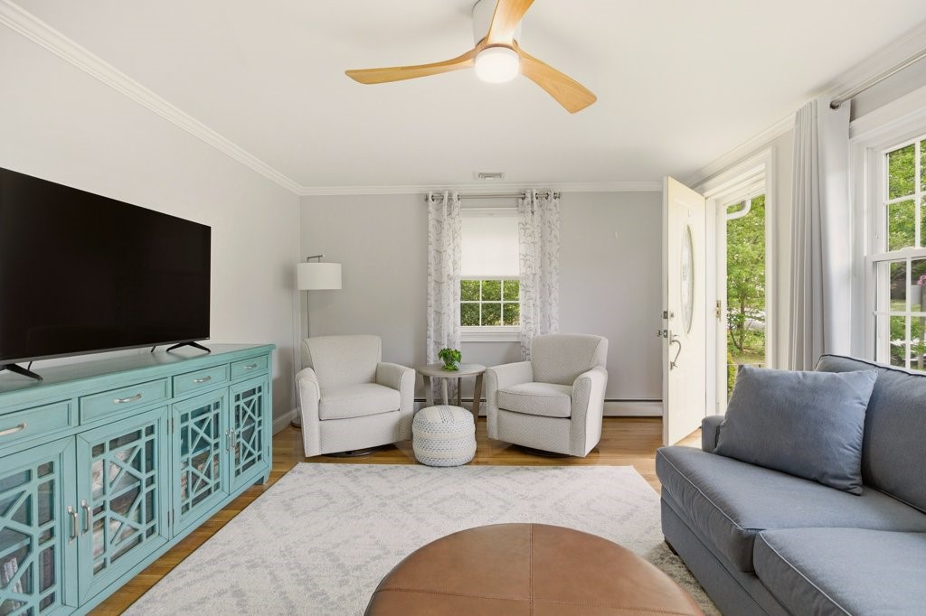 78 Grand View Road East Greenwich, RI 02818 - Photo 8 of 47