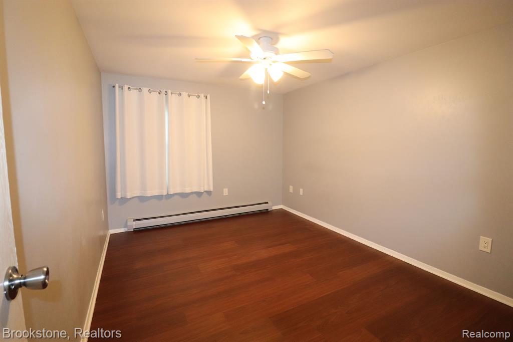 21800 Middlebelt Road Farmington, MI 48336 - Photo 15 of 24