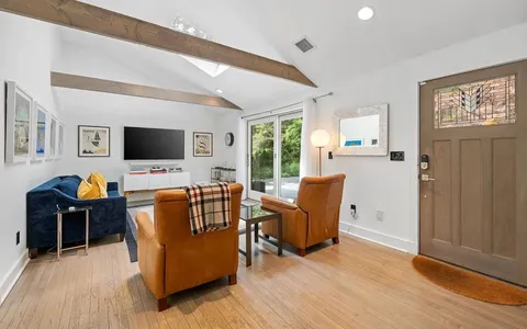 $1,795,000 | 94 Hands Creek Road, East Hampton, NY 11937