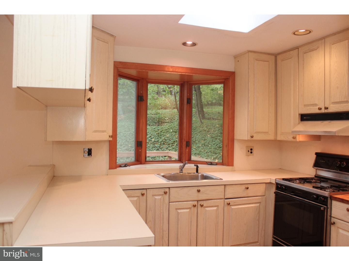 165 Biddulph Road Wayne, PA 19087 - Photo 8 of 11