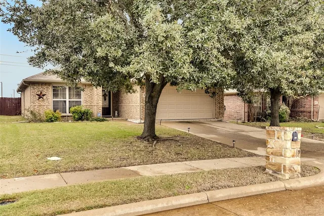 $290,000 | 116 Oregon Trail, Waxahachie, TX 75167