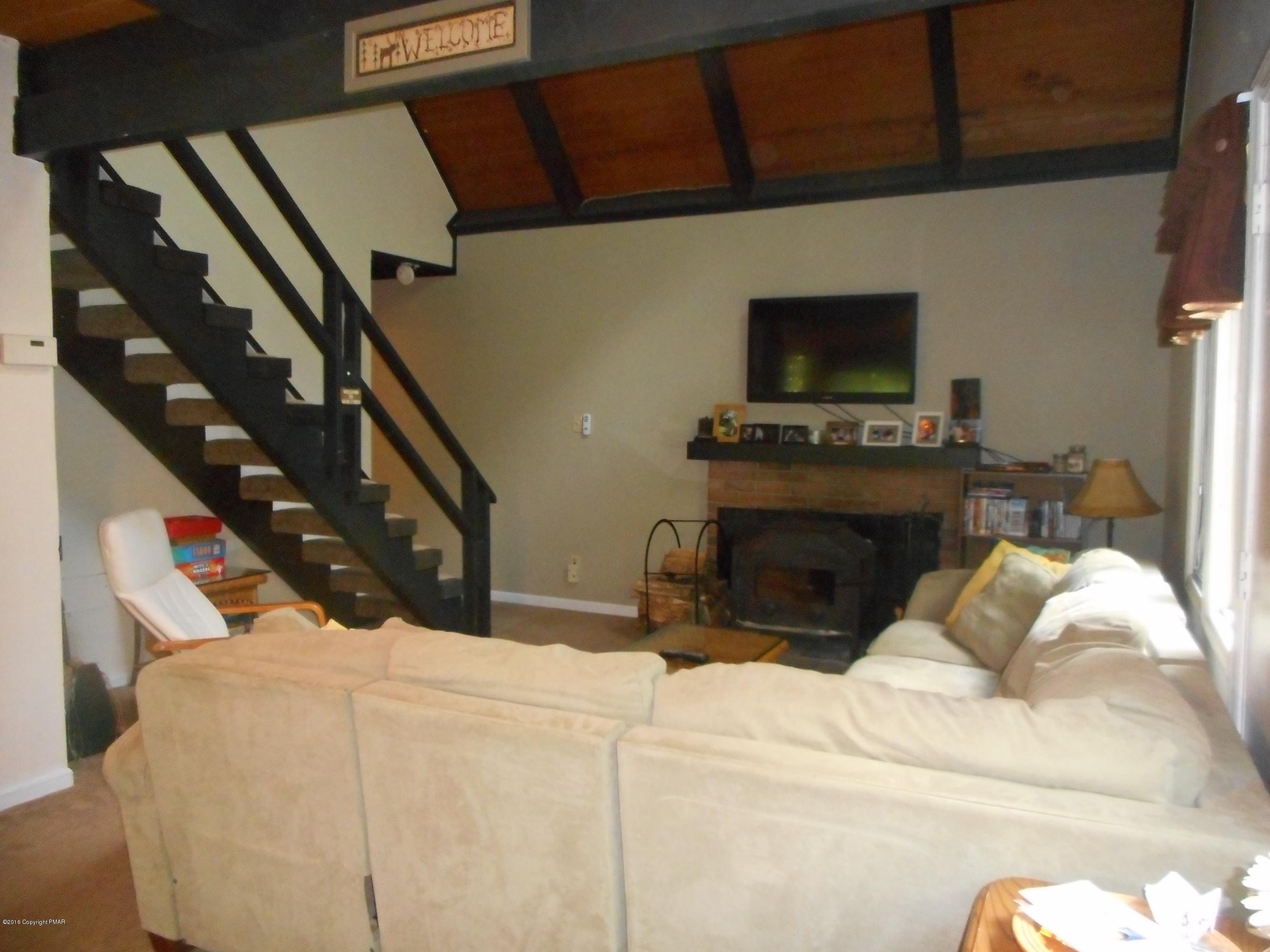 305 Valley Road Canadensis, PA 18325 - Photo 12 of 32 Living room from dining area