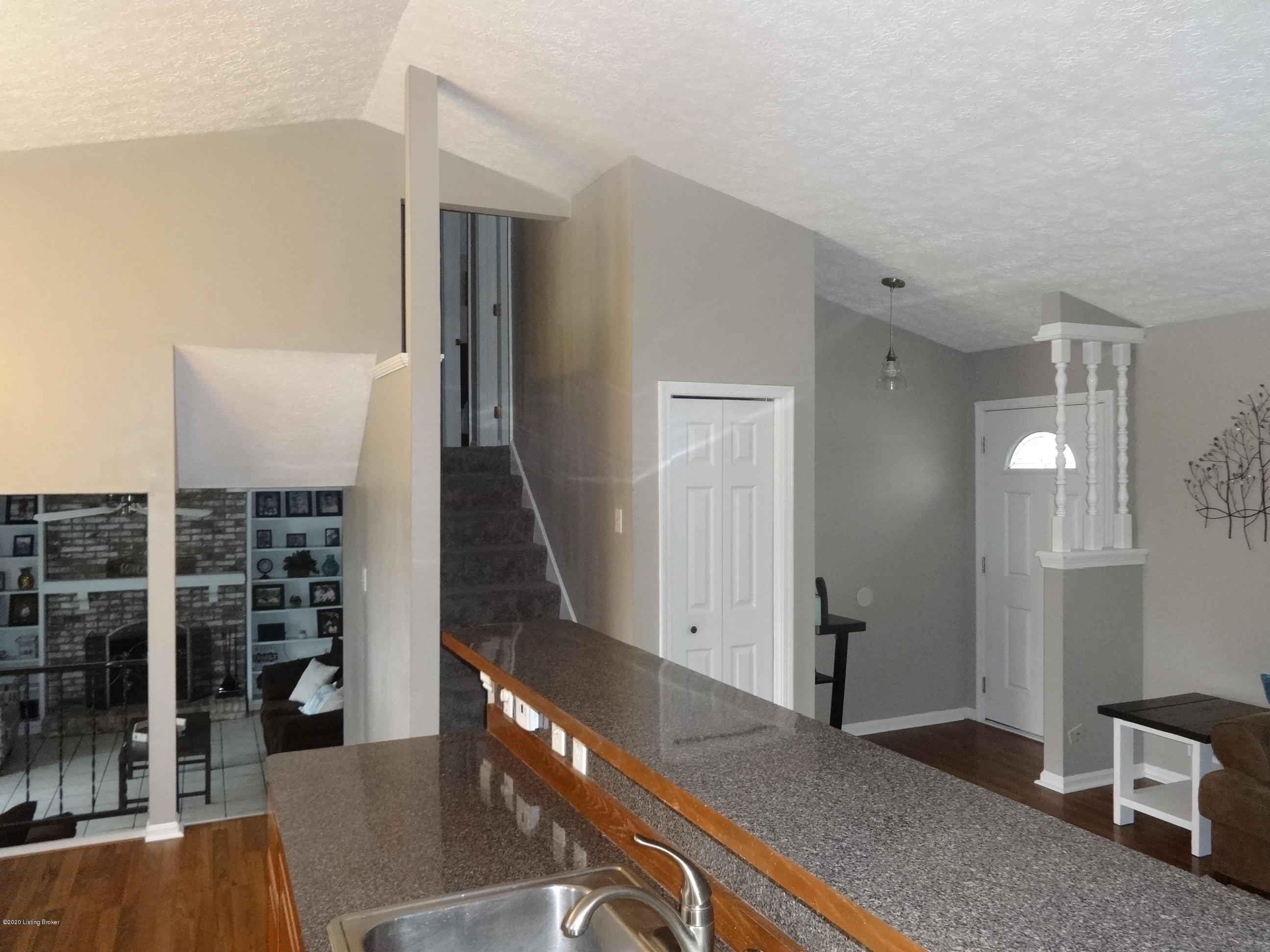 7904 Rochelle Road Louisville, KY 40228 - Photo 22 of 86 DSC01065