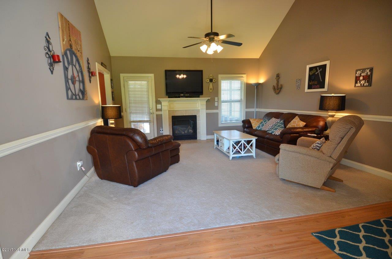 3205 Mobleys Bridge Road Grimesland, NC 27837 - Photo 13 of 24 14 (2)