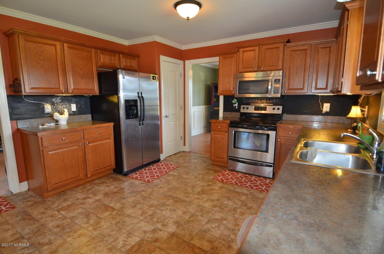 3205 Mobleys Bridge Road Grimesland, NC 27837 - Photo 17 of 24 18 (2)