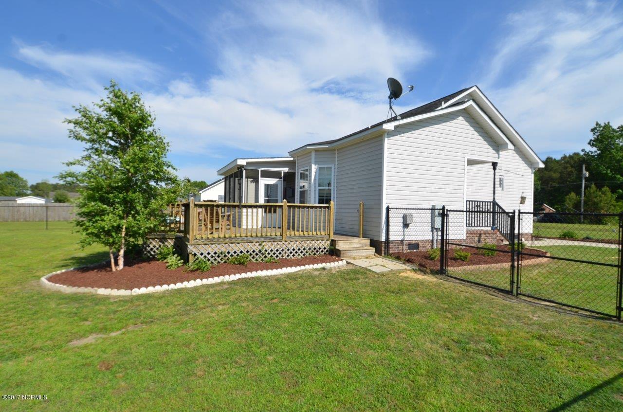 3205 Mobleys Bridge Road Grimesland, NC 27837 - Photo 3 of 24 4