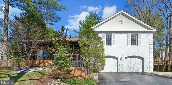 $1,289,000 | 929 Farm Haven Drive, Rockville, MD 20852