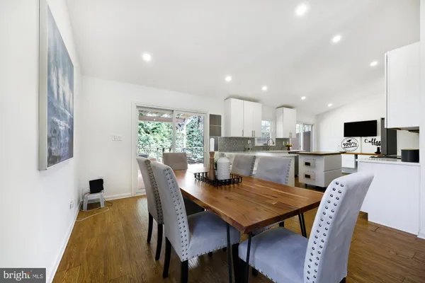 $1,289,000 | 929 Farm Haven Drive, Rockville, MD 20852