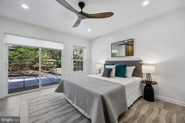 $1,289,000 | 929 Farm Haven Drive, Rockville, MD 20852