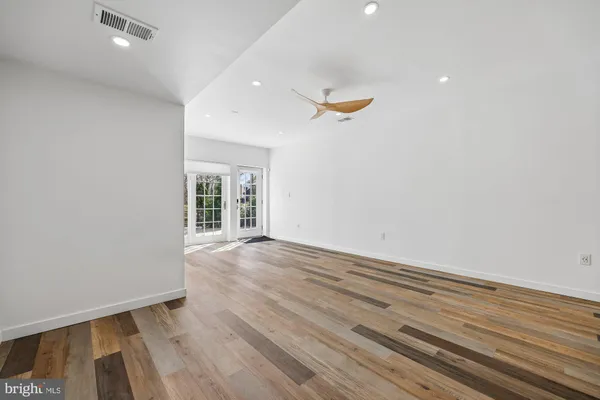 $1,289,000 | 929 Farm Haven Drive, Rockville, MD 20852