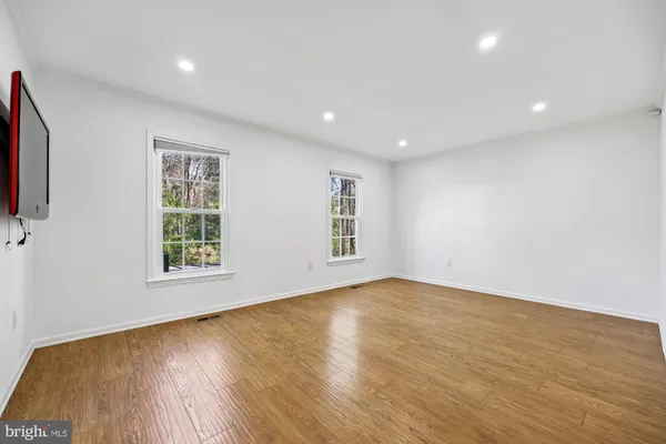 $1,289,000 | 929 Farm Haven Drive, Rockville, MD 20852