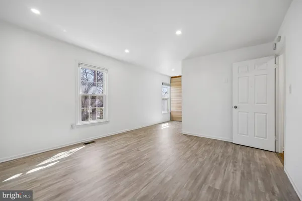 $1,289,000 | 929 Farm Haven Drive, Rockville, MD 20852