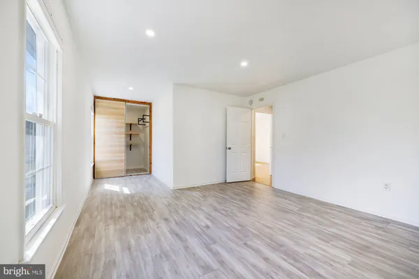 $1,289,000 | 929 Farm Haven Drive, Rockville, MD 20852