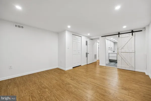 $1,289,000 | 929 Farm Haven Drive, Rockville, MD 20852