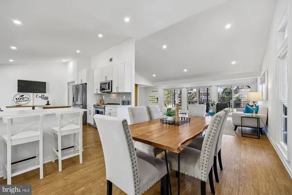 $1,289,000 | 929 Farm Haven Drive, Rockville, MD 20852