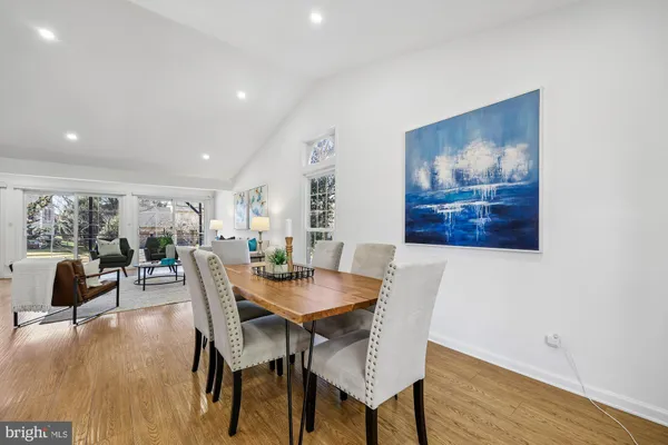 $1,289,000 | 929 Farm Haven Drive, Rockville, MD 20852