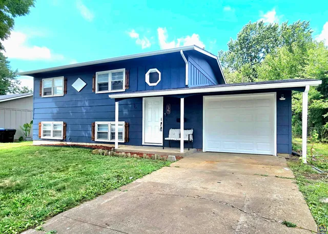 $179,900 | 3641 Pennsylvania Avenue, Topeka, KS 66605